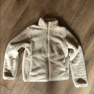 Uniqlo Uniqlo Fluffy Fleece Sweater in Light Brown